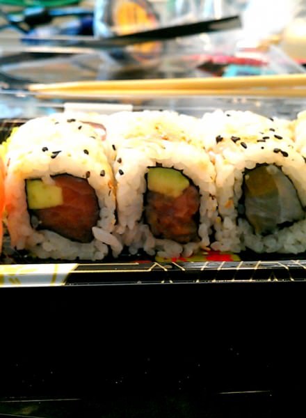 The combination: 4X4 insideouts and 2 nigiri. The sea-bream is my favorite and my least favorite is the salmon skin.