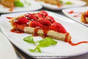 Strawberry tart - crispy dough, vanilla cream and fresh strawberries. We mainly noticed, between the bites, that the strawberry confiture on top was well made.