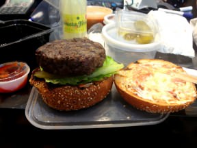 Soup of the day, an American burger 220 grams, potato and onion, lemonade (56 NIS)