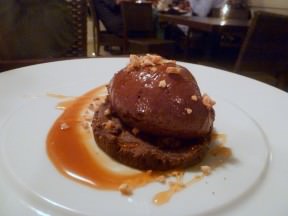 Belgian chocolate mousse, espresso cookie, caramel chili sauce, peanut. Thumbs up. The texture and consistency of the mousse was just right, the cookie was scrumptious. Too bad my tummy exploded already.