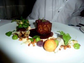 Mediterranean veal Fillet, olives-za'atar tapenade, young artichoke, garlic cream "kromesky", parsley coulis, Ratte fries, pearl onions filled with bulgur and herbs, red wine sauce (197 NIS).