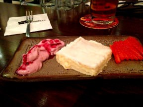 The chef suggested "Hit Creme Schnitt" and we went for it. What came was something weird like shortbread layered with yogurt cream, a fresh strawberry and raspberry whipped cream (42 NIS).