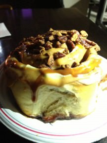 If you're about to stuff your face in one of these sins, go all the way and order the Pecanbonne (15/19 ILS). A must try. Cinabonne.