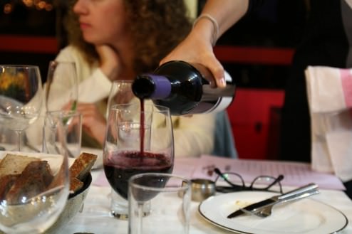 Wine pouring: Teperberg Cabernet Sauvignon 2010