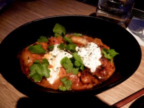 Butter chicken, tomatoes, brown butter, peanuts, curry leaves (66 ILS)